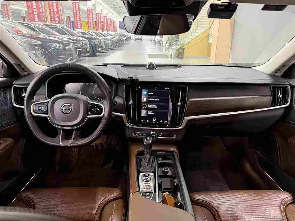 Volvo V90 — миниатюра 5