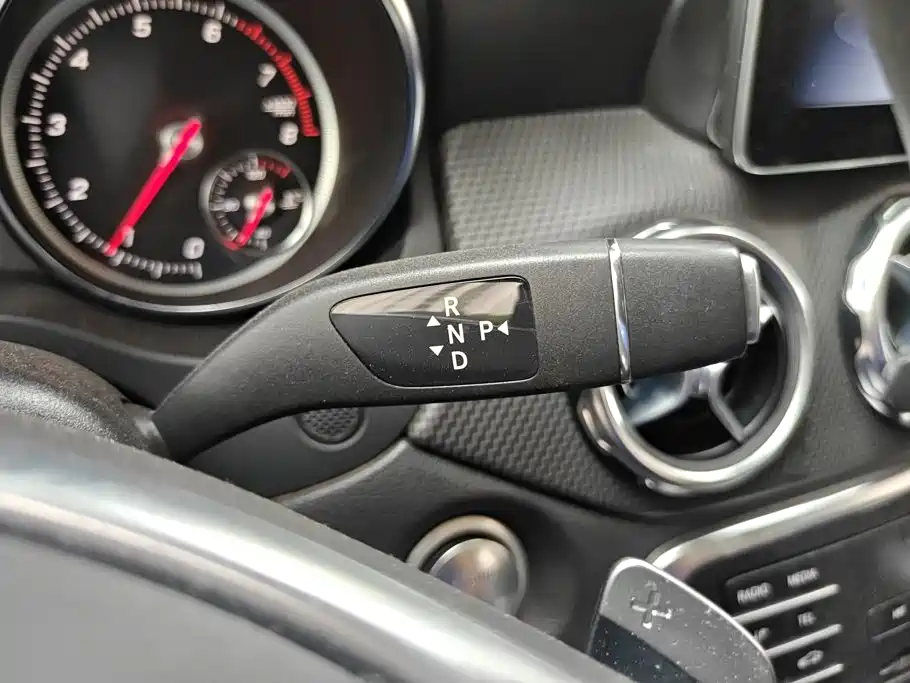 Mercedes-Benz GLA — миниатюра 16