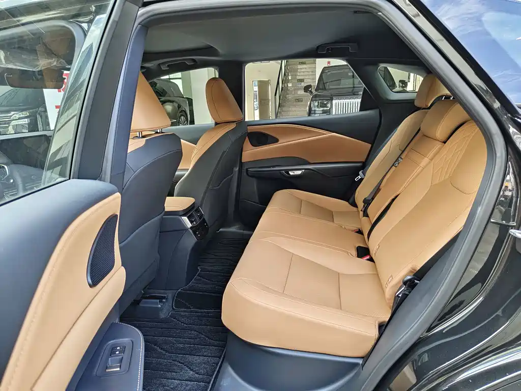 Lexus RX — миниатюра 5