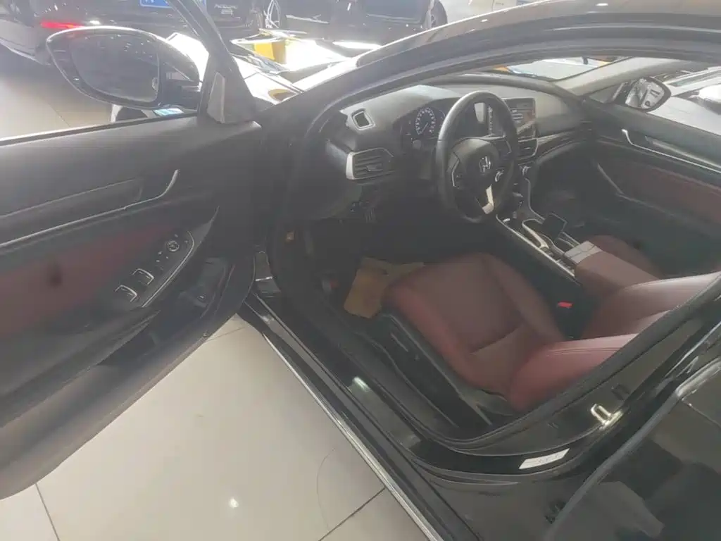 Honda Accord — миниатюра 16