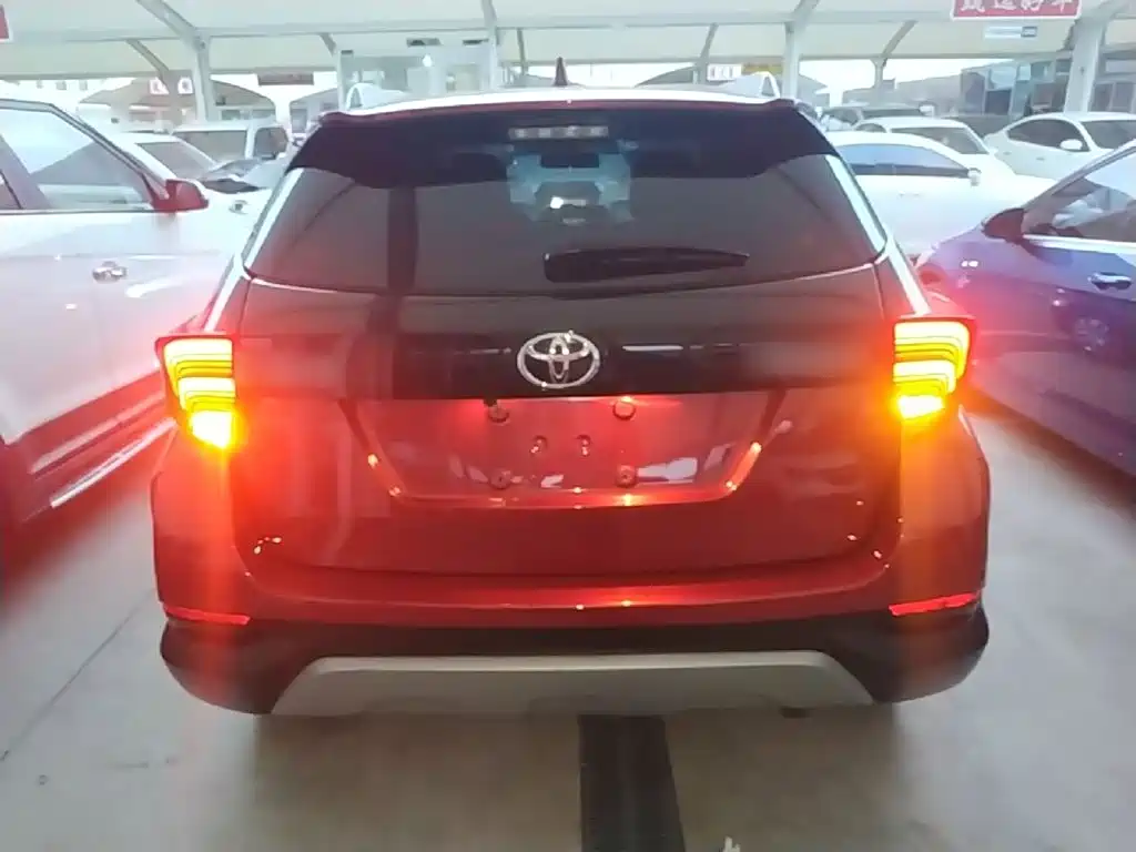 Toyota Yaris L — миниатюра 6