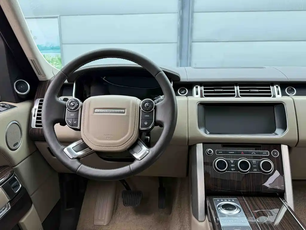 Land Rover Range Rover 2017 3.0 SC V6 Vogue Long Wheelbase