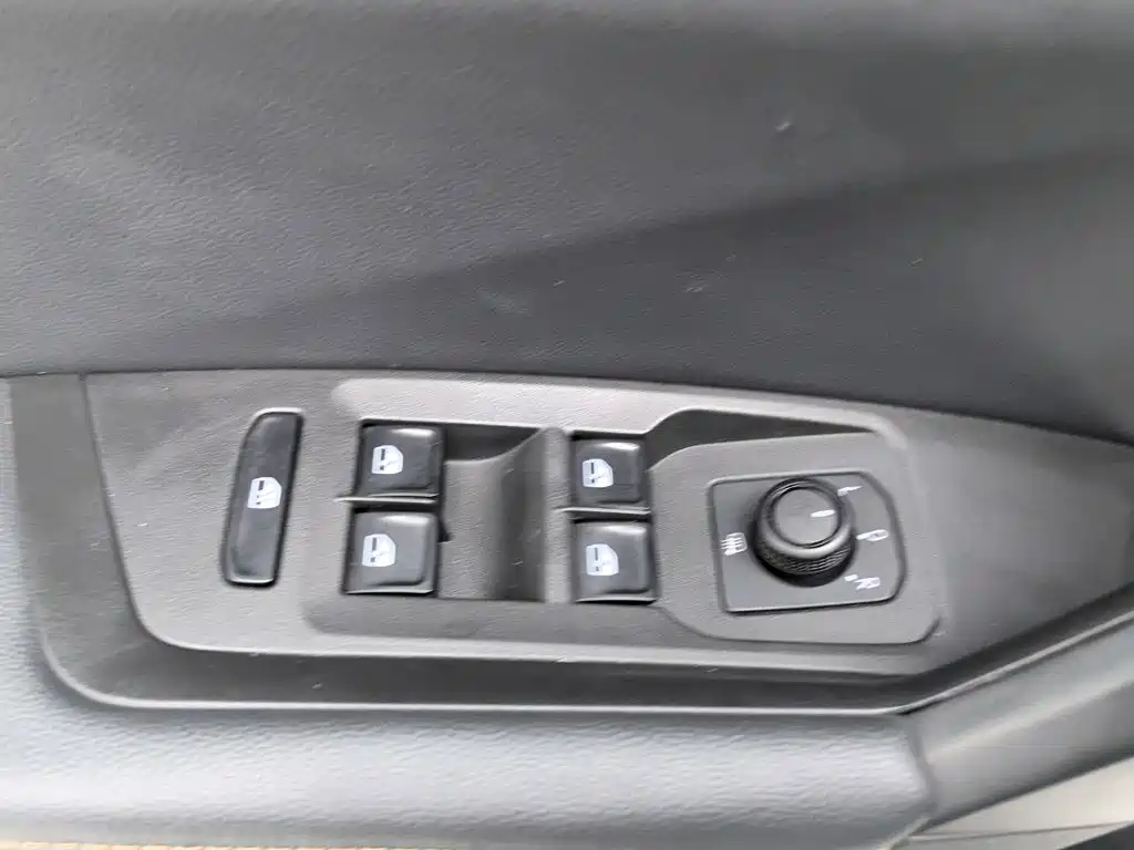 Volkswagen Lavida — миниатюра 9