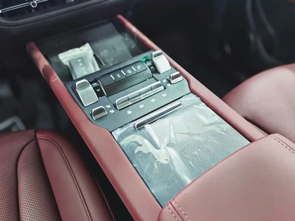 TANK TANK 300 NEW ENERGY