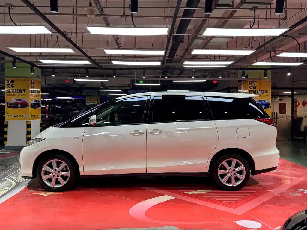 Toyota Previa 2010 2.4L AT