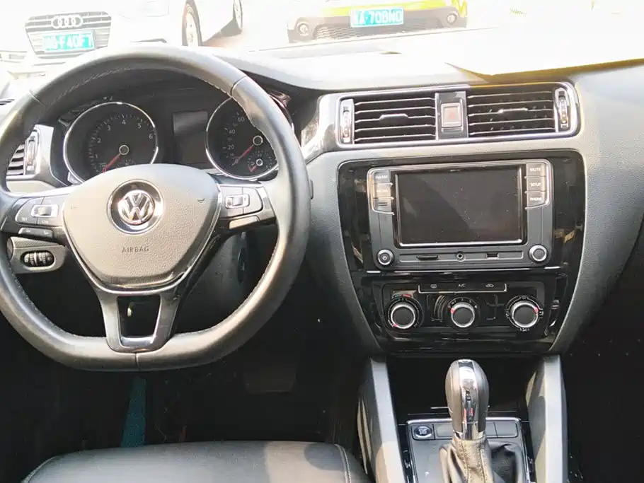 Volkswagen Sagitar — миниатюра 12