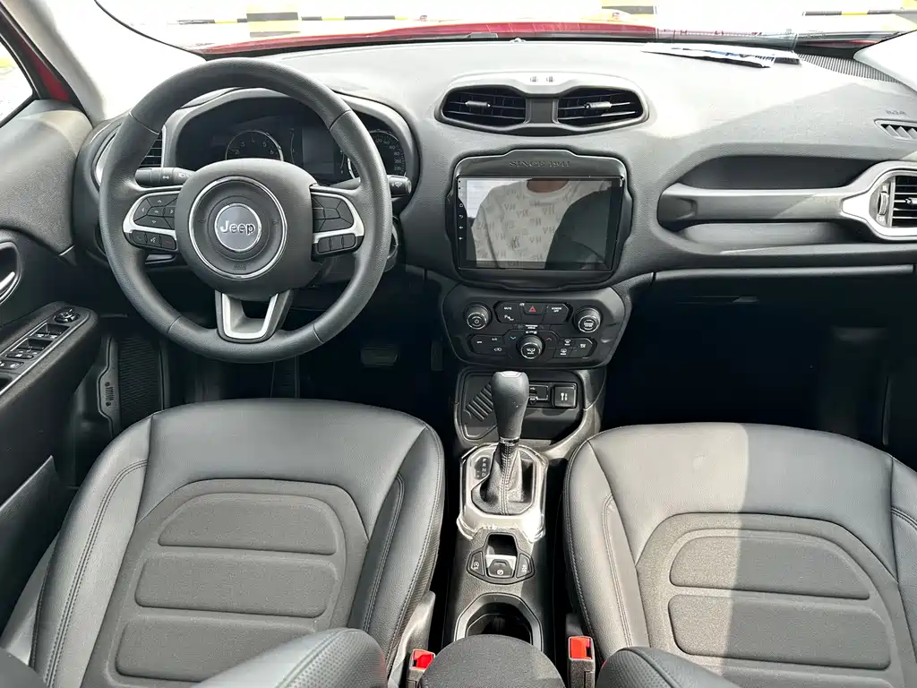 Jeep Renegade — миниатюра 12