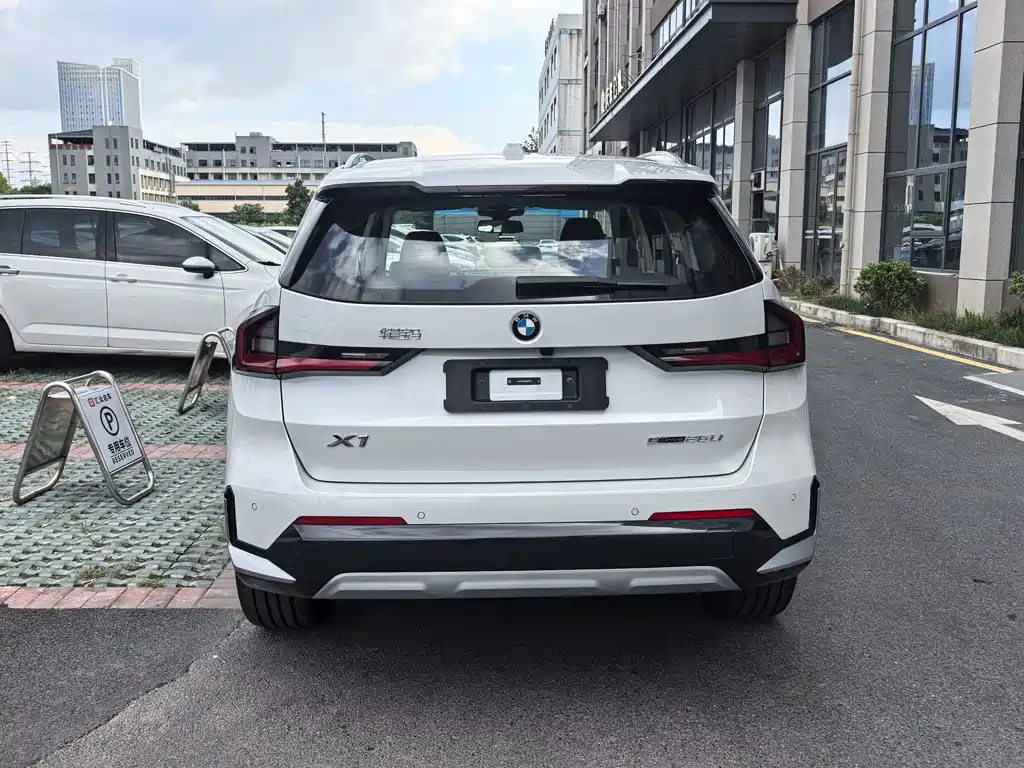 BMW X1 — миниатюра 9