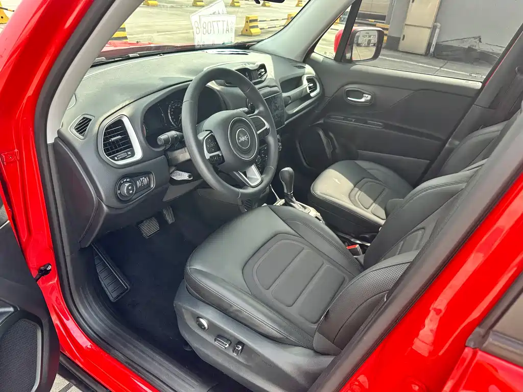 Jeep Renegade — миниатюра 7
