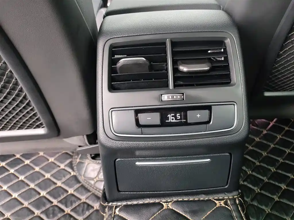 Audi A4L — миниатюра 14