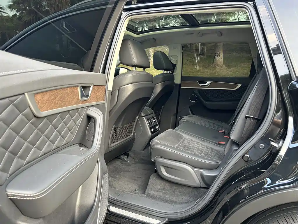 Hongqi Hongqi HS7 — миниатюра 5