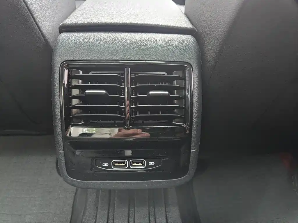 Volkswagen Sagitar — миниатюра 17