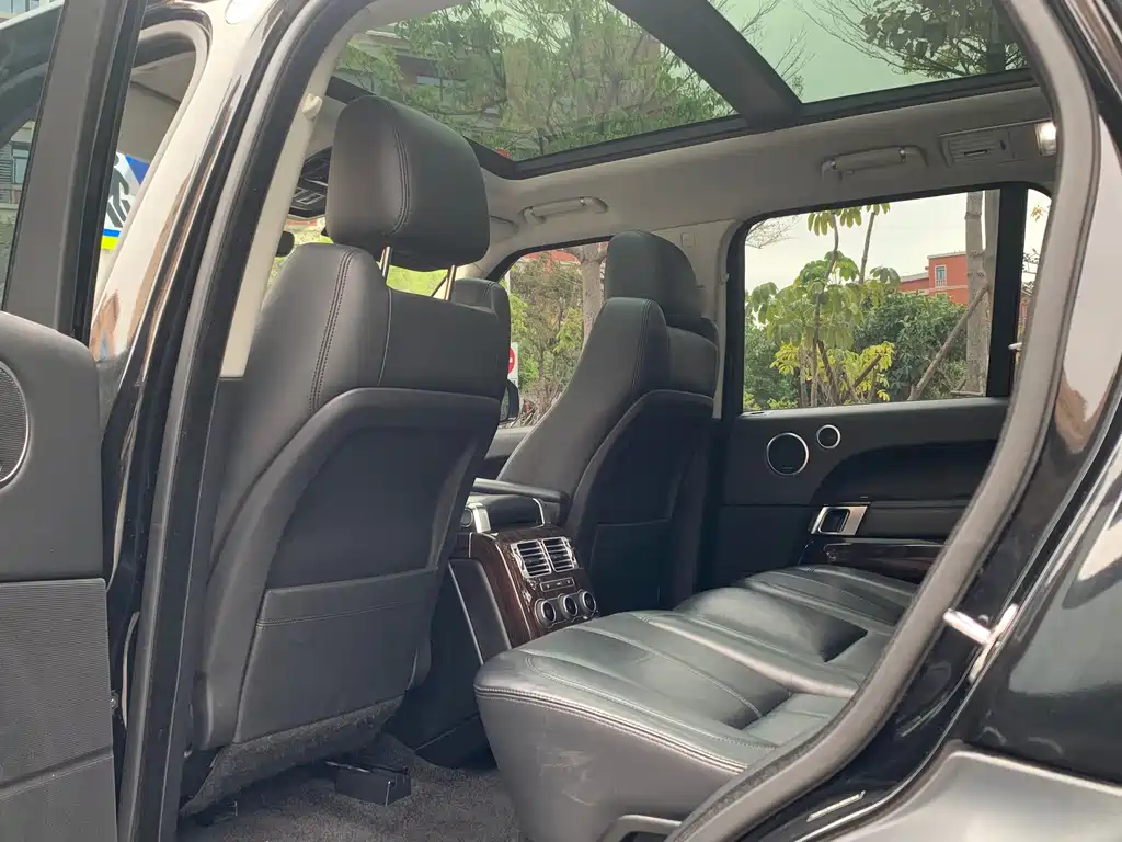 Land Rover Range Rover — миниатюра 12