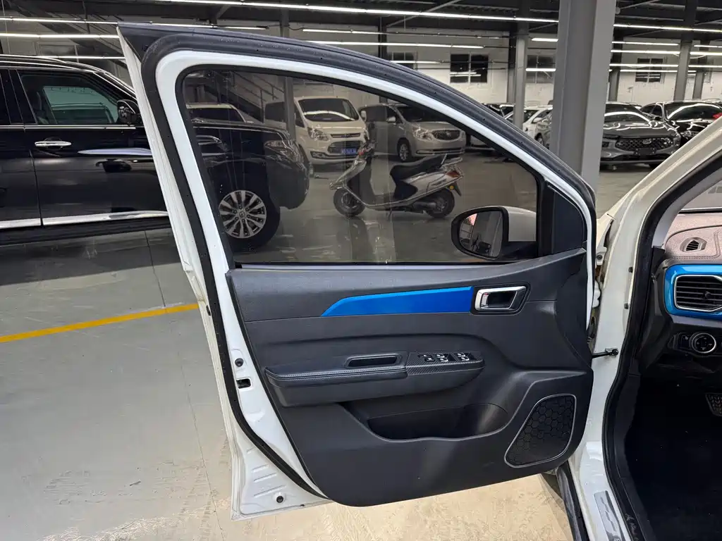 BAIC New Energy EC3 — миниатюра 10