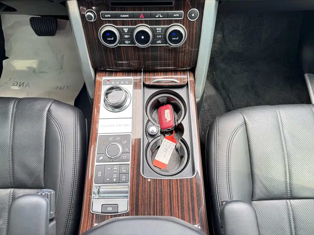 Land Rover Range Rover — миниатюра 12