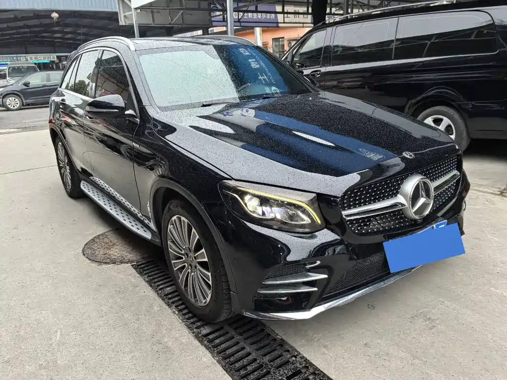 MERCEDES-BENZ GLC