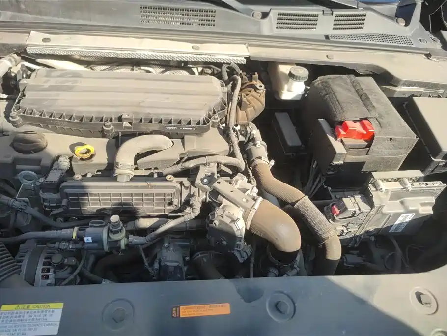 DONGFENG YI HYUN MAX