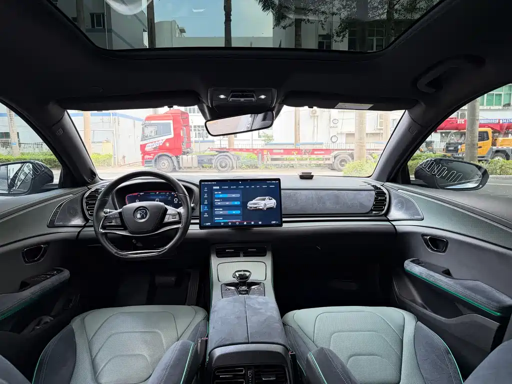 BYD Han — миниатюра 16