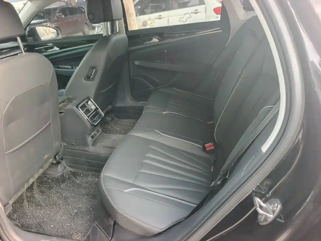 Volkswagen Passat 2023 380TSI Luxury