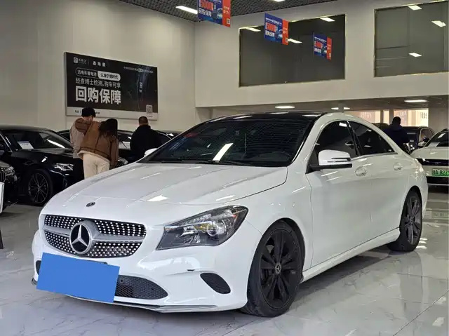 MERCEDES-BENZ CLA