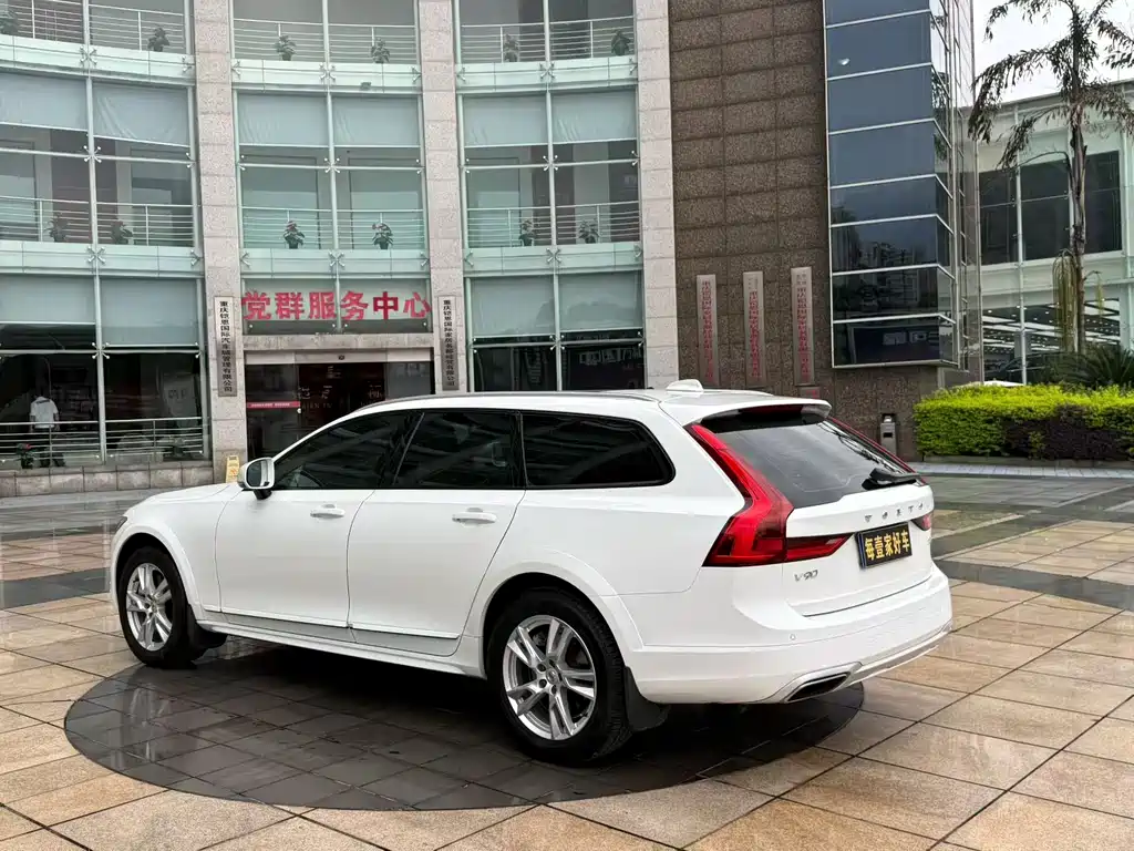 Volvo V90 — миниатюра 3