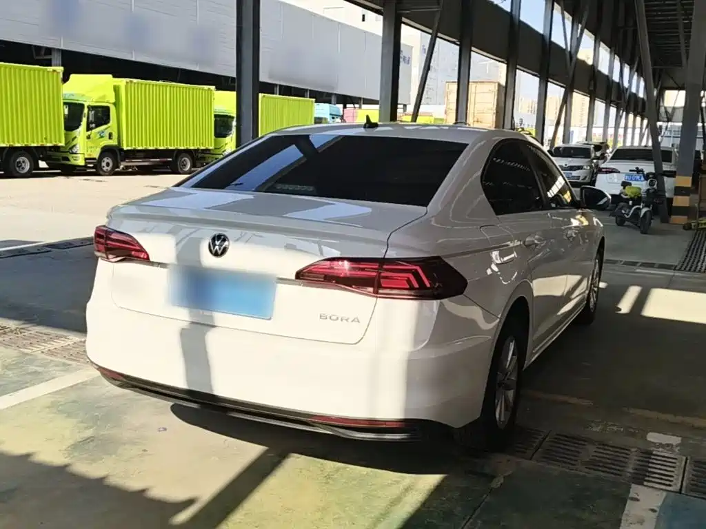 Volkswagen Bora 2021 1.5L AT Fashion Smart Connect