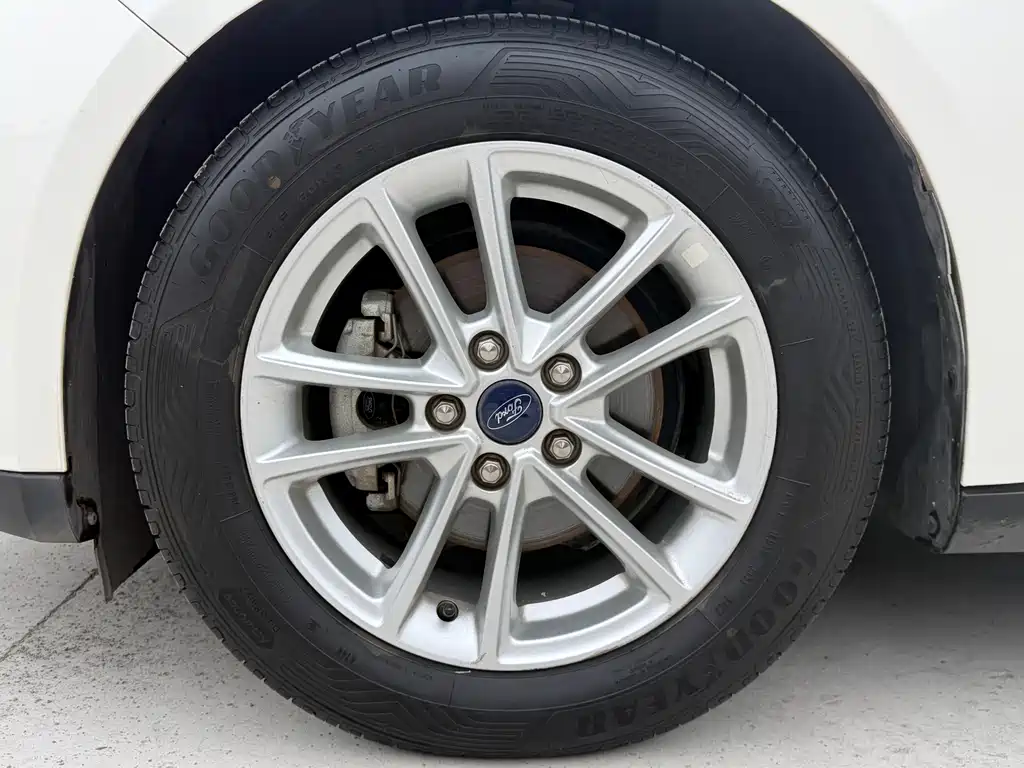 Ford Focus — миниатюра 16