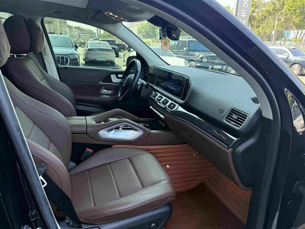 Mercedes-Benz GLE (Import) — миниатюра 14