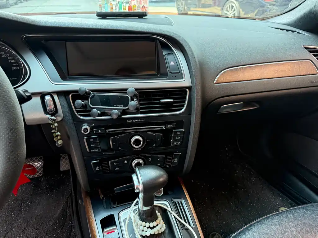 Audi A4L — миниатюра 10