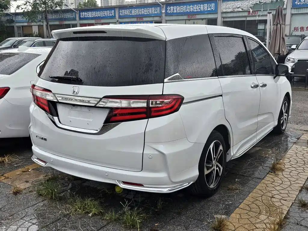 Honda Odyssey — миниатюра 4