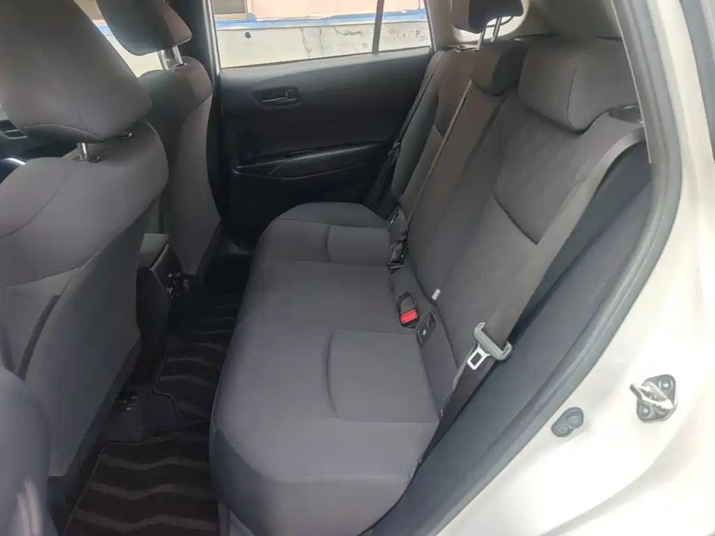 Toyota Corolla Cross — миниатюра 17