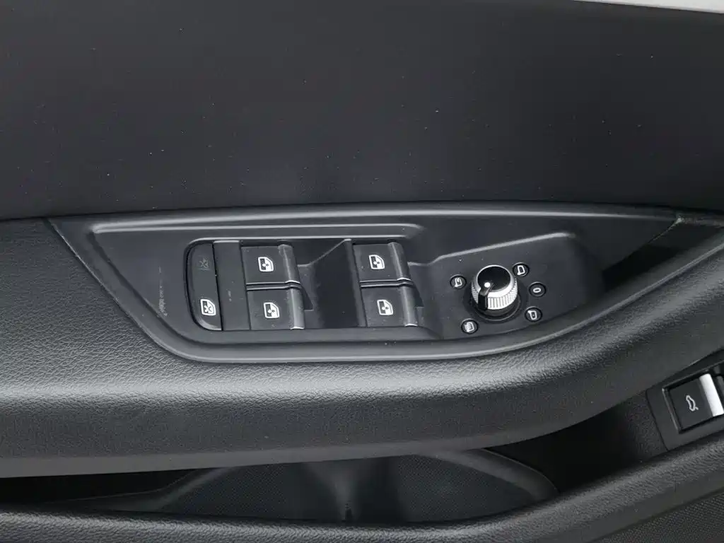 Audi A4L — миниатюра 9