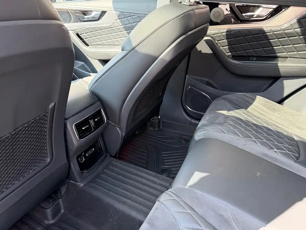 Hongqi Hongqi HS5 — миниатюра 14