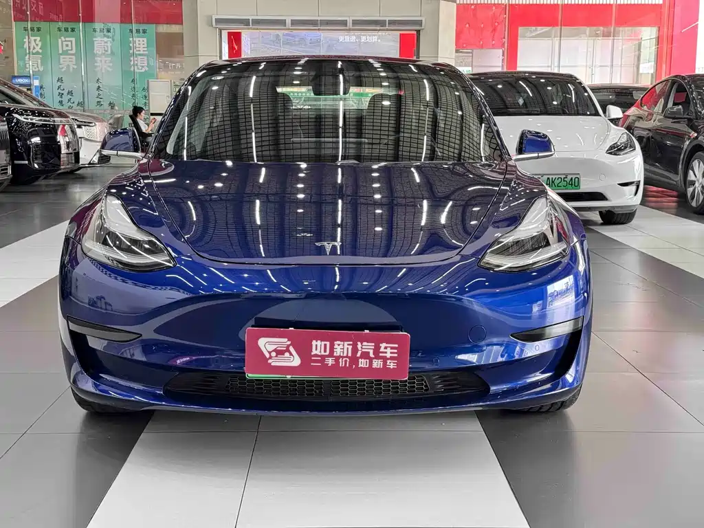 Tesla Model 3 — миниатюра 2