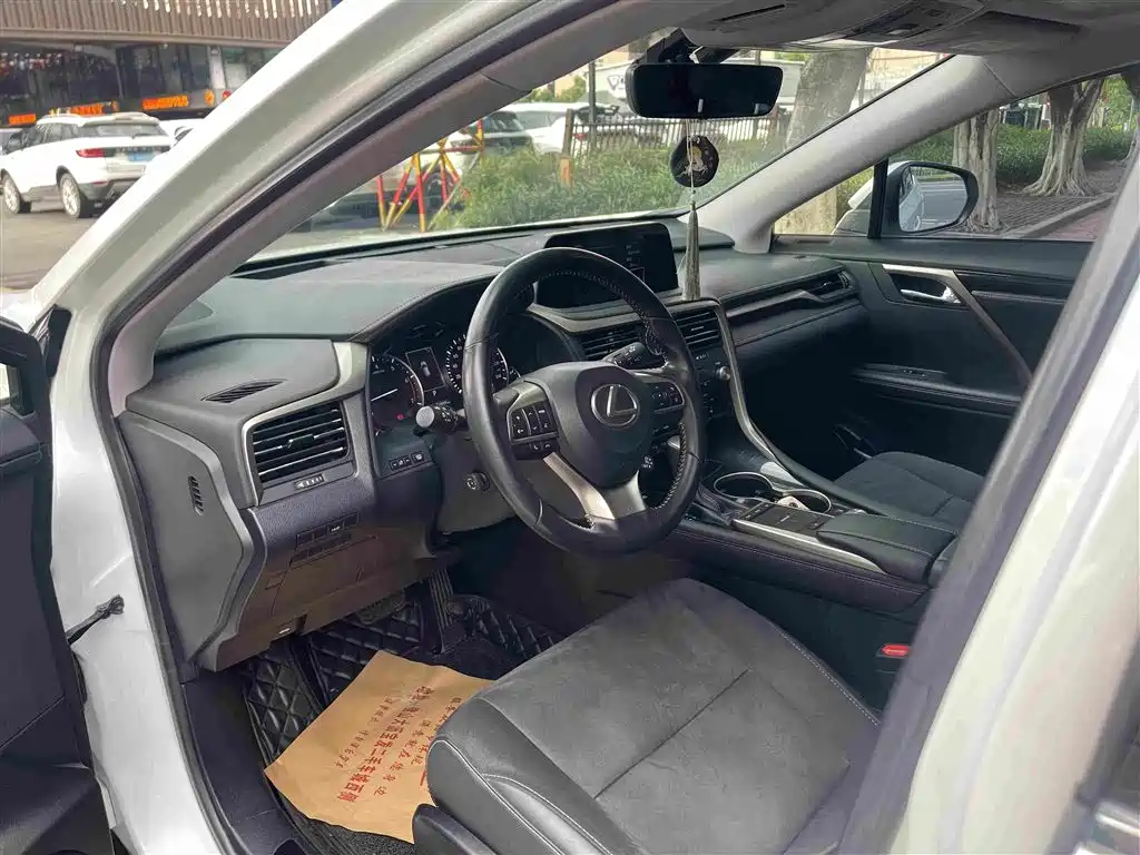 Lexus RX — миниатюра 12