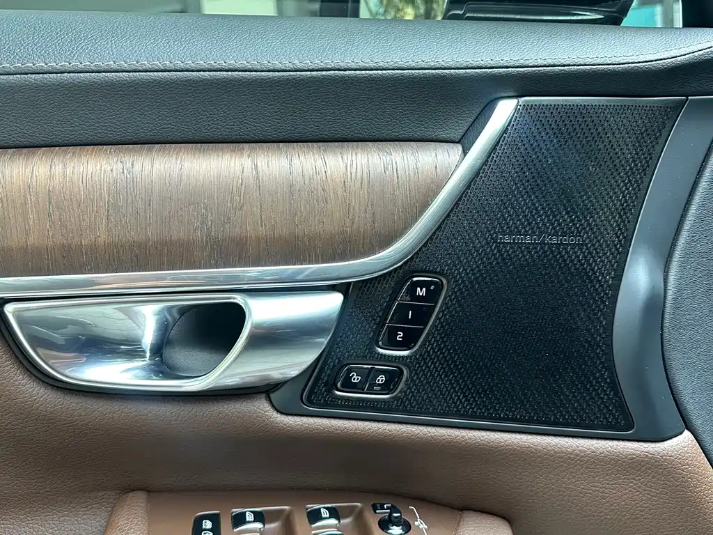 Volvo S90 — миниатюра 11