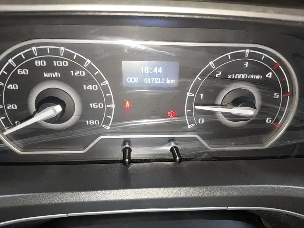 Maxus V80 — миниатюра 12