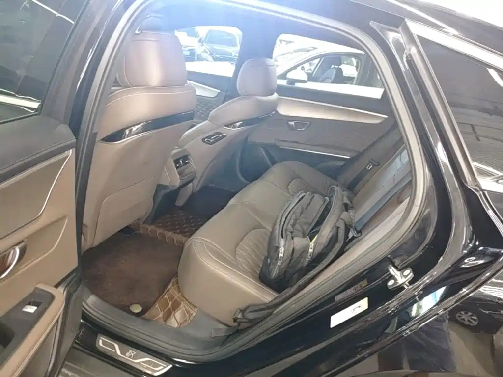 BYD Han — миниатюра 17