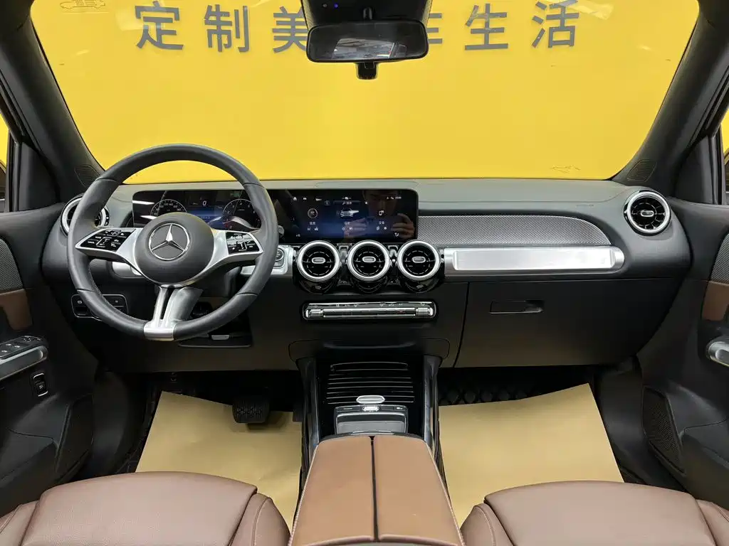 Mercedes-Benz GLB — миниатюра 13