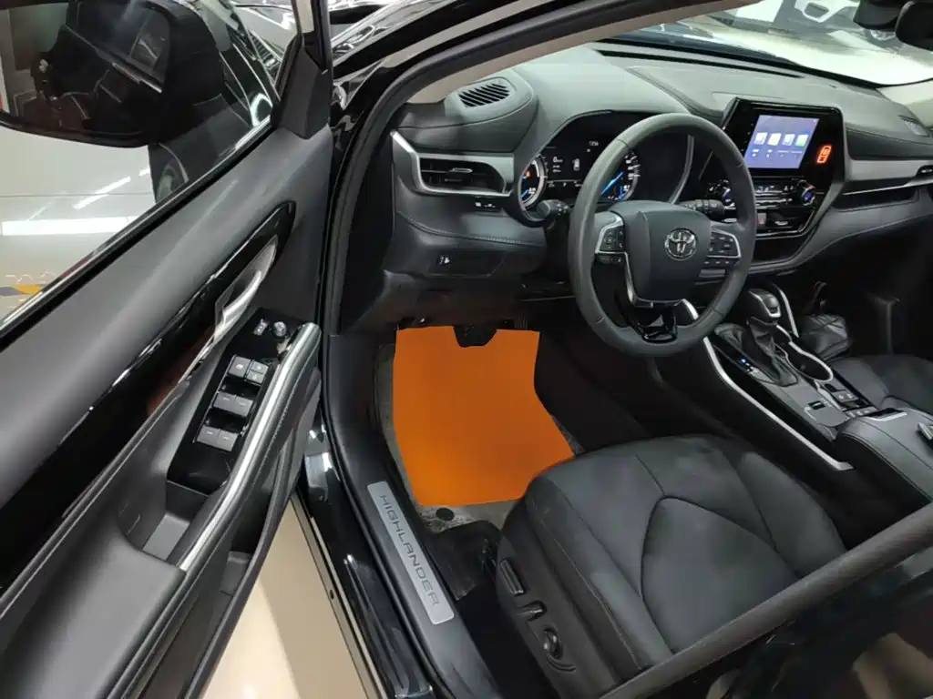 Toyota Highlander — миниатюра 16