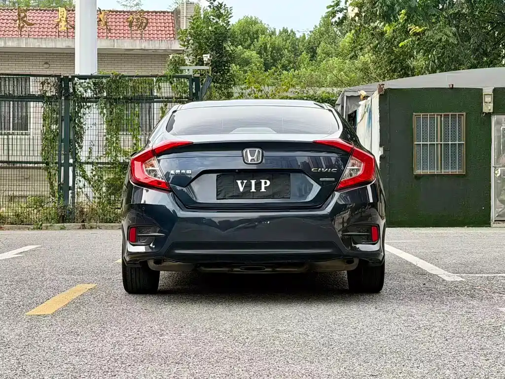 Honda Civic — миниатюра 9