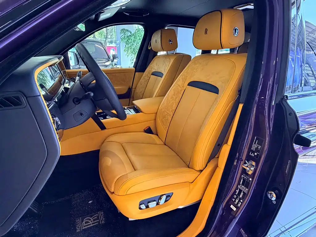 Rolls-Royce Cullinan — миниатюра 6