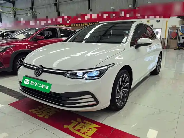 VOLKSWAGEN GOLF 2021