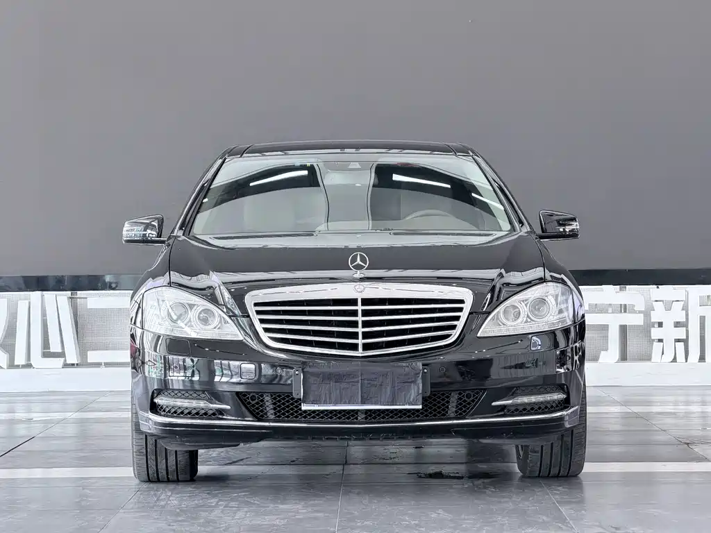 Mercedes-Benz S-Class — миниатюра 2