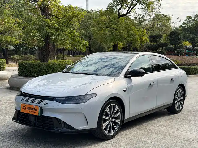 ZERO-RUNNING CAR ZERO RUN C01 2023