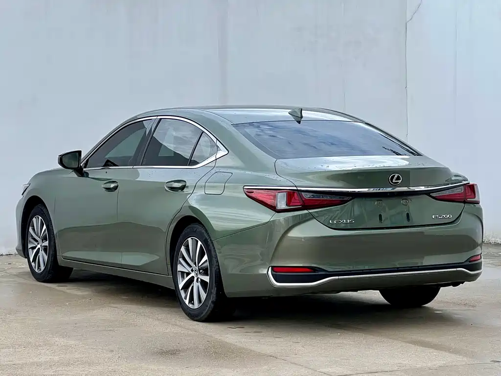 Lexus ES — миниатюра 2