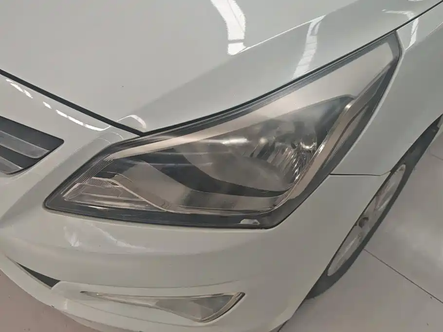 Hyundai Verna — миниатюра 5