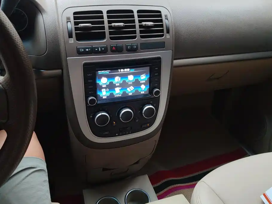 Buick GL8 — миниатюра 13