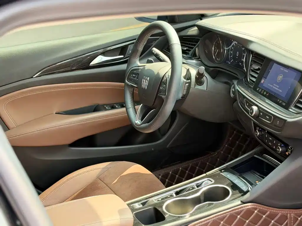 Buick Regal — миниатюра 10