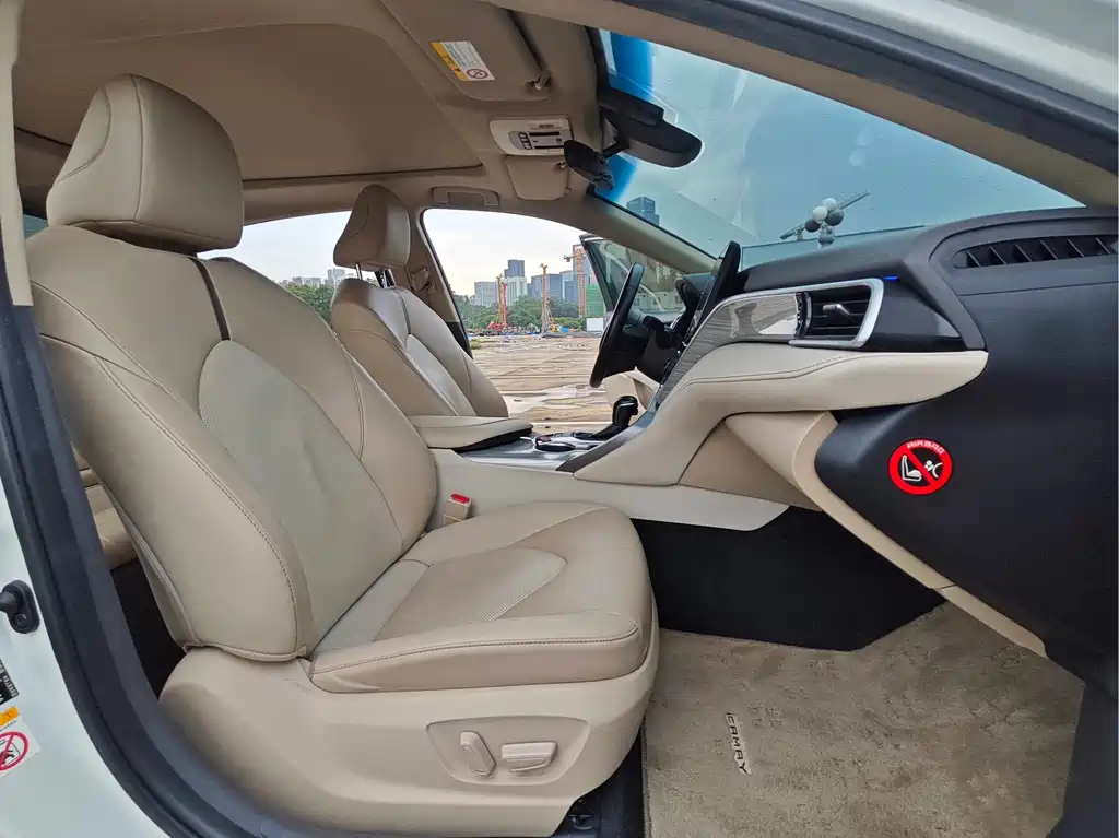 Toyota Camry — миниатюра 11